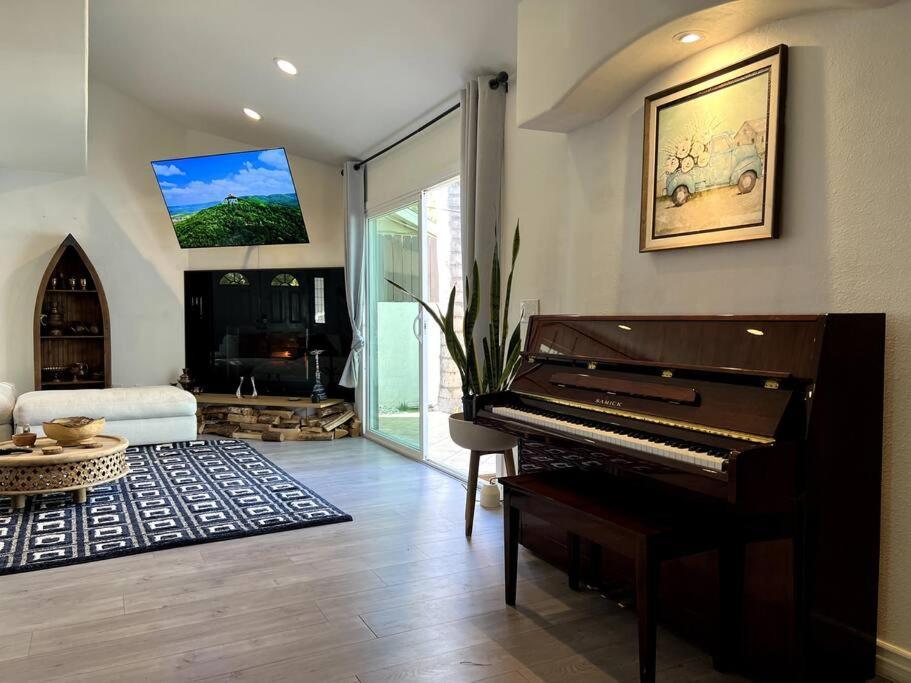 Stylish Mediterranean Villa, Pool, Jacuzzi, Hollywood & Malibu Bliss Los Angeles Luaran gambar